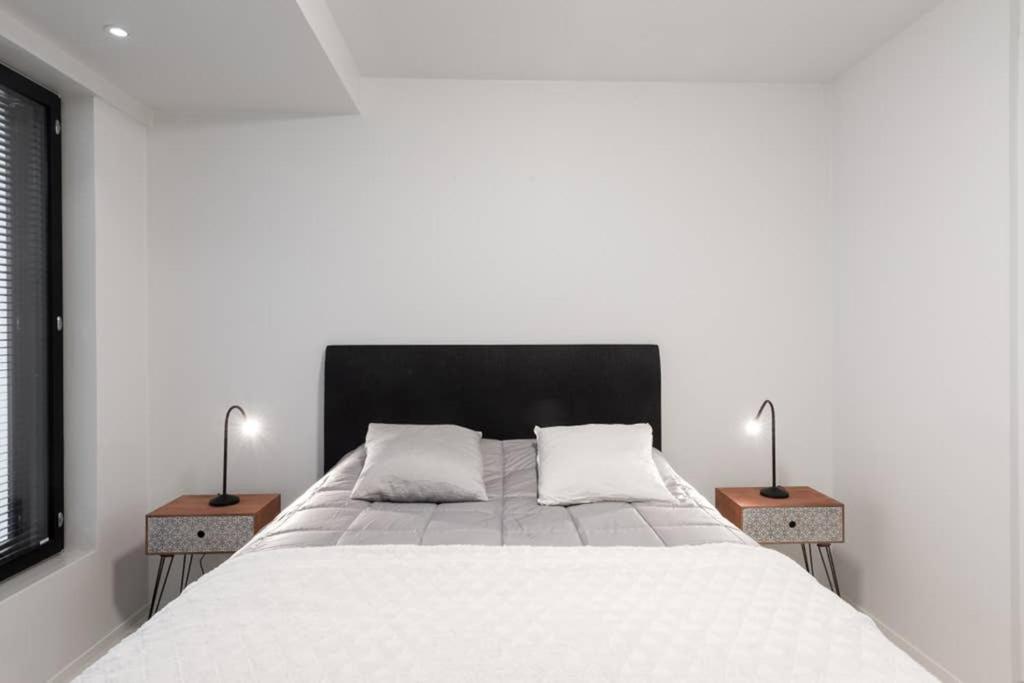 Sleek And Spacious 3 Bedroom In Centre Helsinki