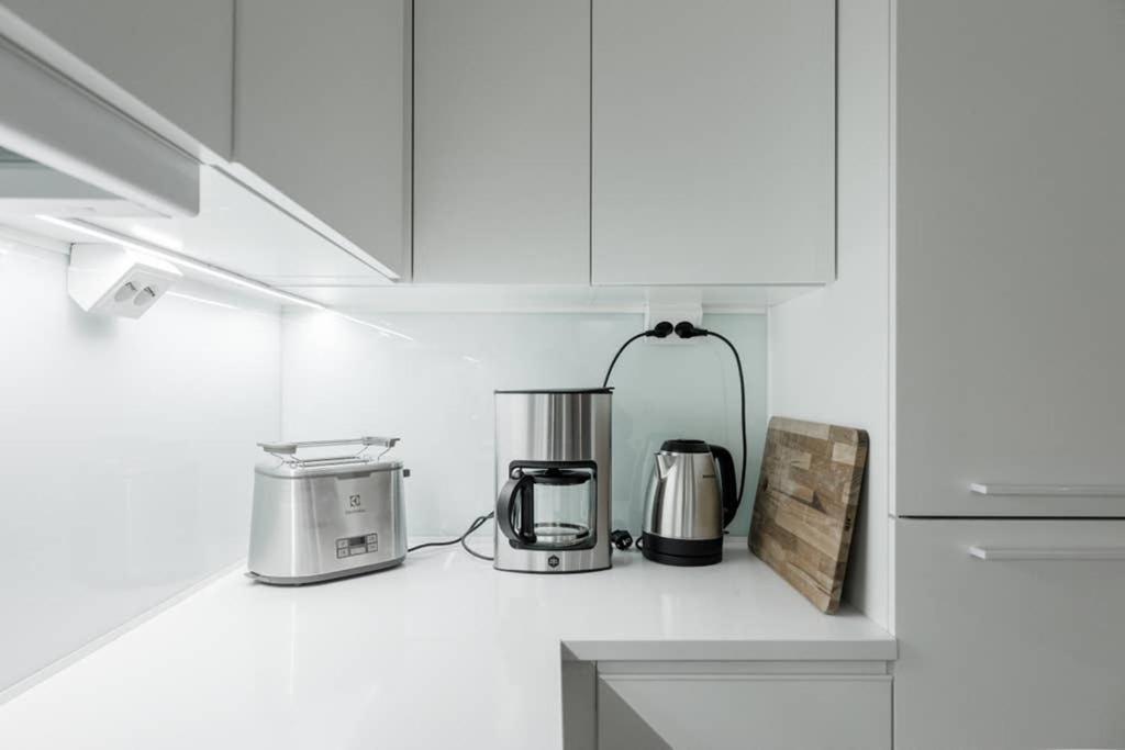 Appartement Sleek And Spacious 3 Bedroom In Centre *